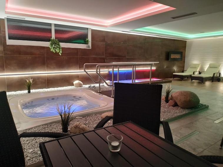 Anna SPA&Wellness Hotel Nejdek Exterior foto