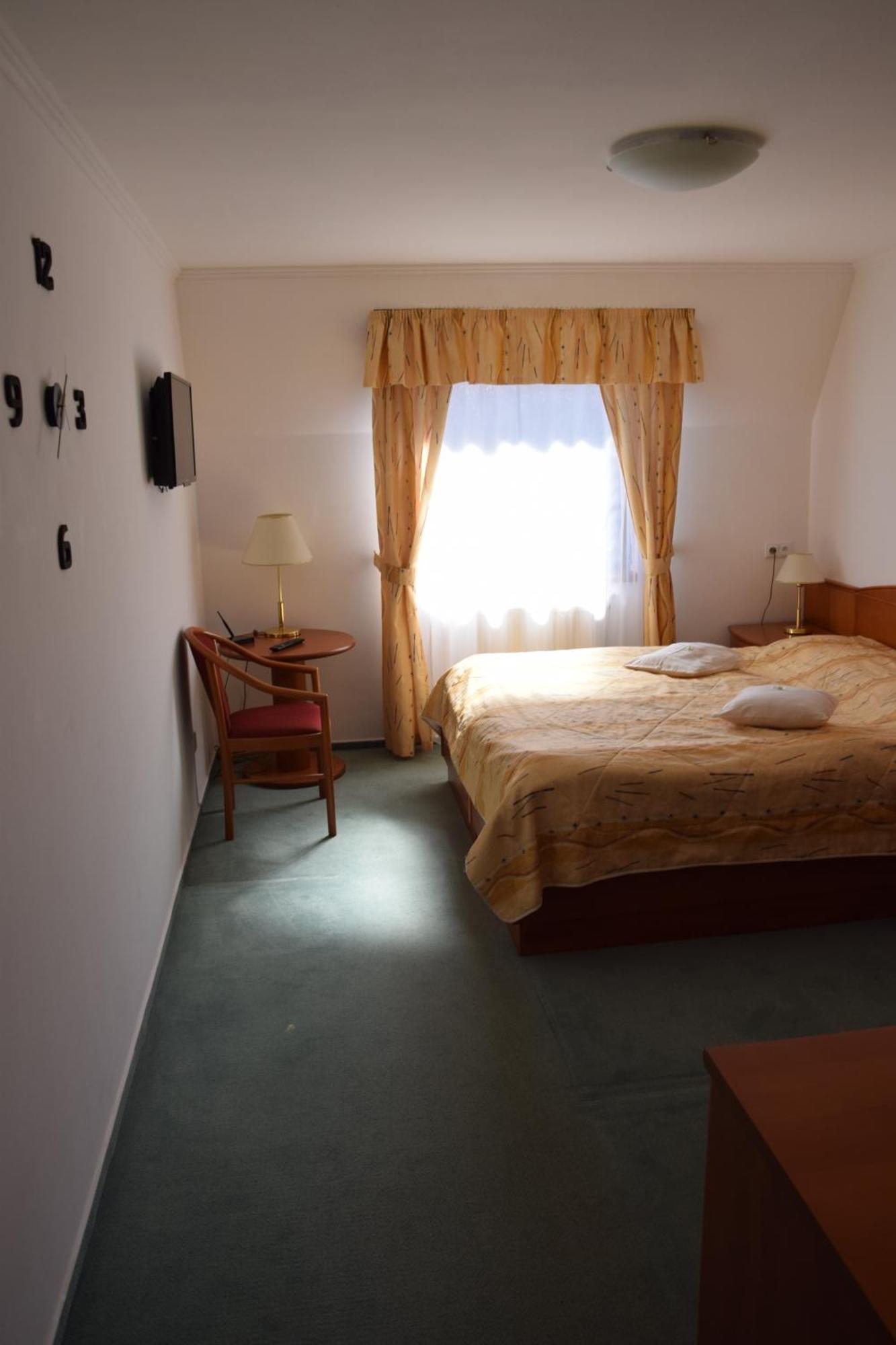 Anna SPA&Wellness Hotel Nejdek Exterior foto